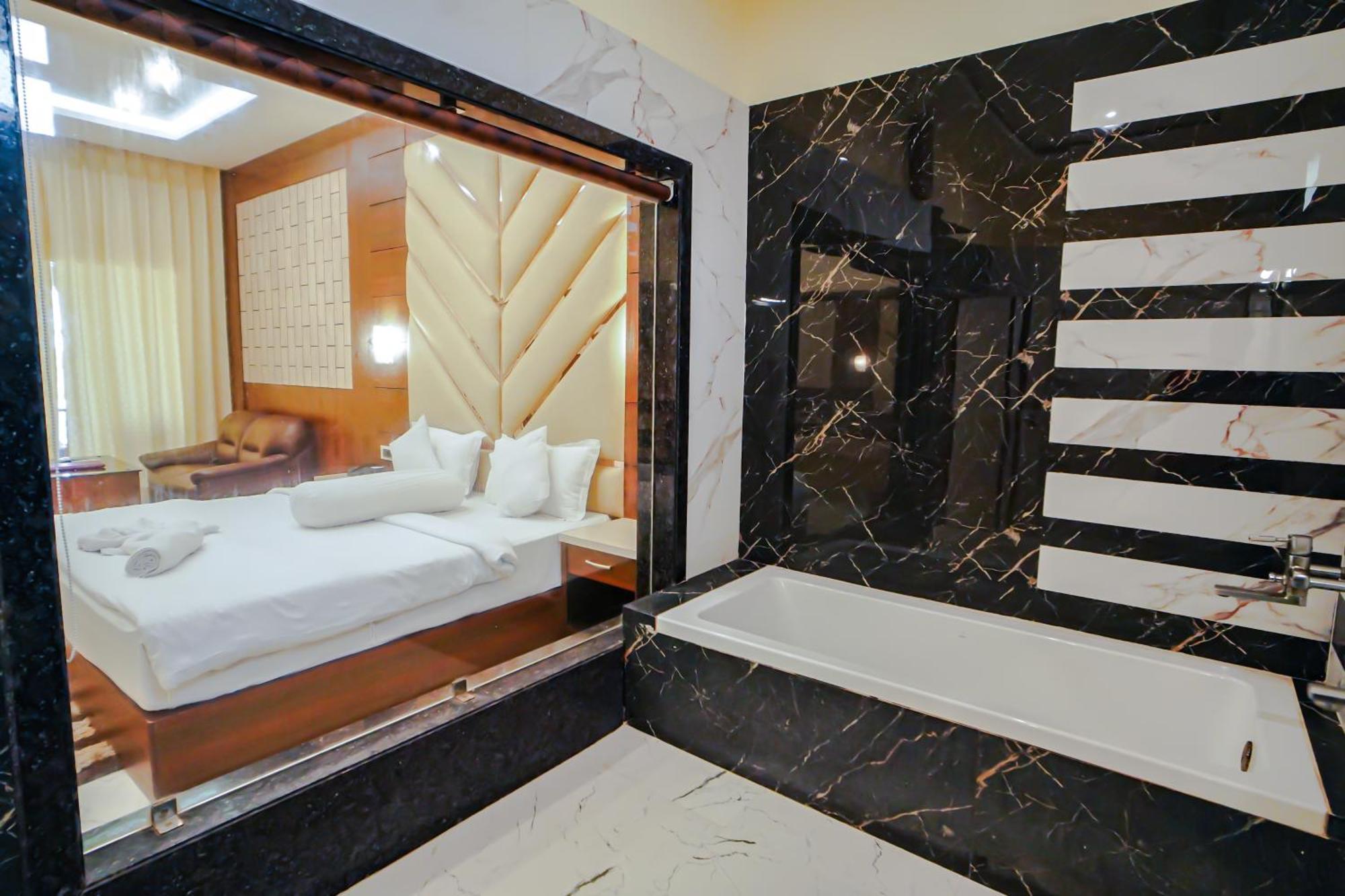 Prasant On Beach Resort !! Lift - Wifi -Restaurant-Parking Facilities-Newly Decorated Room !! Mandarmani Exterior foto