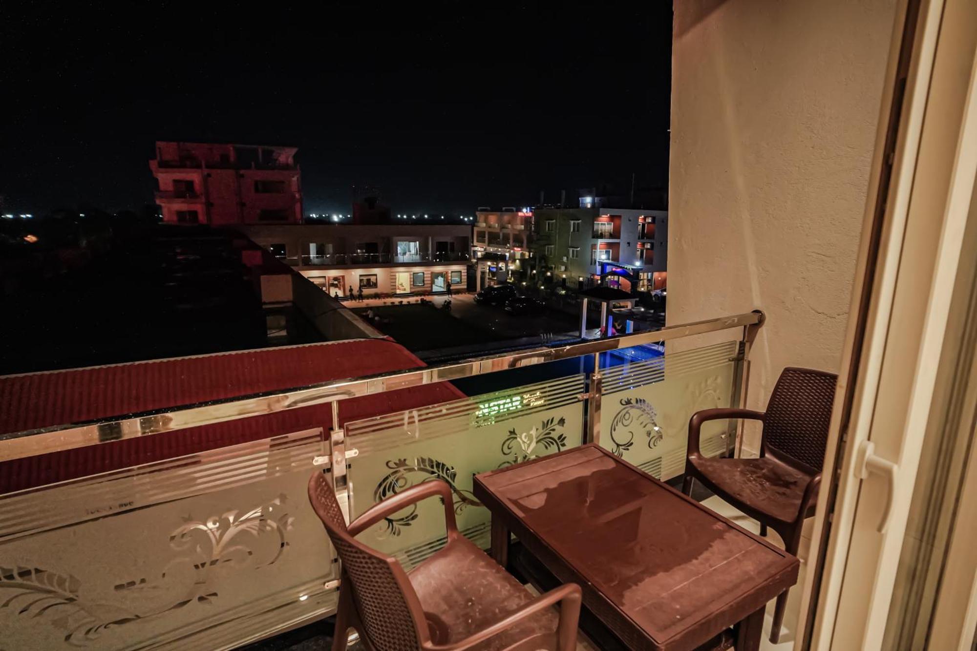 Prasant On Beach Resort !! Lift - Wifi -Restaurant-Parking Facilities-Newly Decorated Room !! Mandarmani Exterior foto