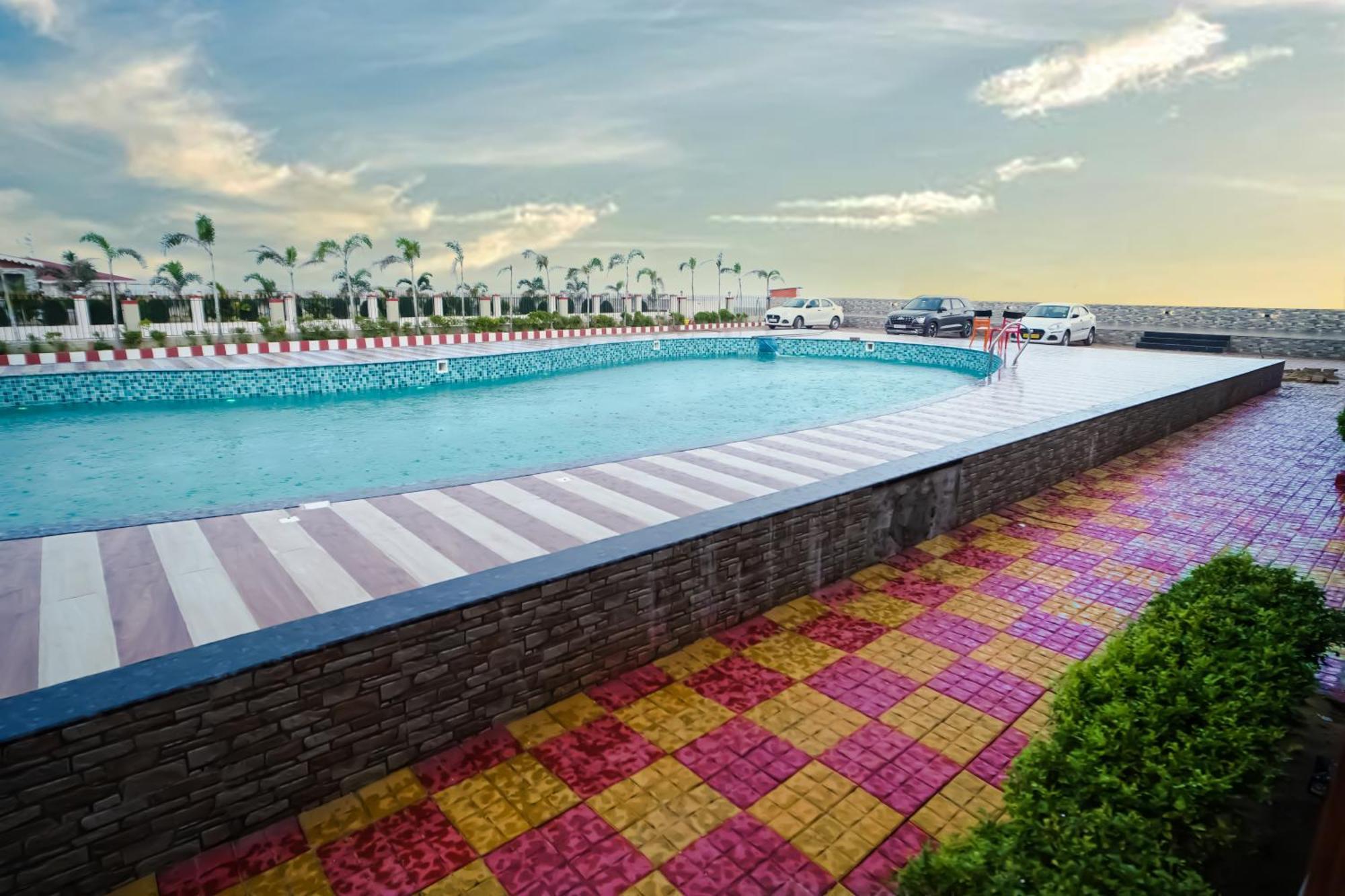 Prasant On Beach Resort !! Lift - Wifi -Restaurant-Parking Facilities-Newly Decorated Room !! Mandarmani Exterior foto